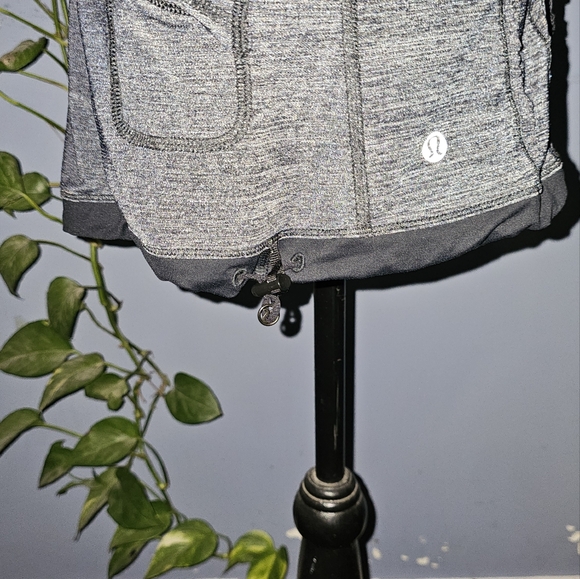 Lululemon shirt - Picture 6 of 7